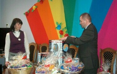 Słodycze dla dzieci z Dom&oacute;w Dziecka w Solecznikach na Litwie - 03.2011 r. 7