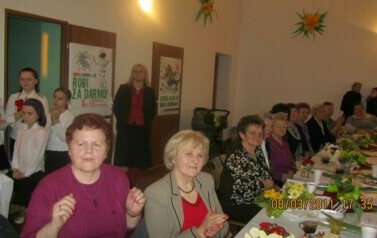 Dzień Kobiet w Klubie Seniora - 08.03.2011 r.  19