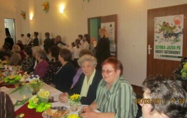 Dzień Kobiet w Klubie Seniora - 08.03.2011 r.  27
