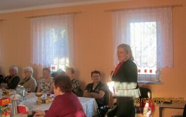 Dzień Kobiet w Klubie Seniora - 08.03.2011 r.  34