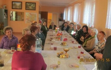 Dzień Kobiet w Klubie Seniora - 08.03.2011 r.  36