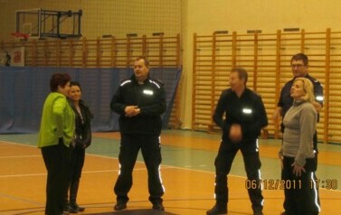 Pokaz samoobrony na hali sportowej - 06.12.2011 r.  4