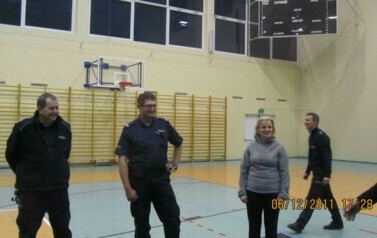 Pokaz samoobrony na hali sportowej - 06.12.2011 r.  11