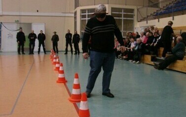 Strażacy i policjanci u Senior&oacute;w - 28.01.2014 r. 6