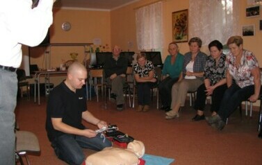 Kurs pierwszej pomocy w Klubie Seniora - 27.11.2014 r. 5
