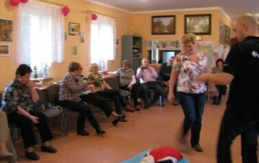 Kurs pierwszej pomocy w Klubie Seniora - 27.11.2014 r. 13